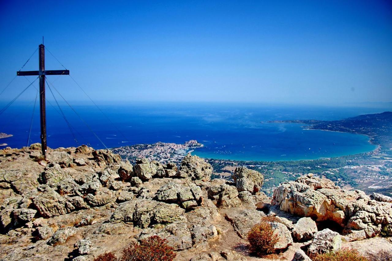 Appartement Spacieux En Face Du Port Calvi  Dış mekan fotoğraf